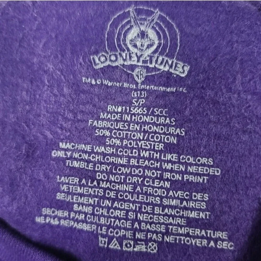 Looney Tunes Bugs Bunny Tasmanian Devil Baseball Purple Crewneck Vintage Sweater - Picture 8 of 8